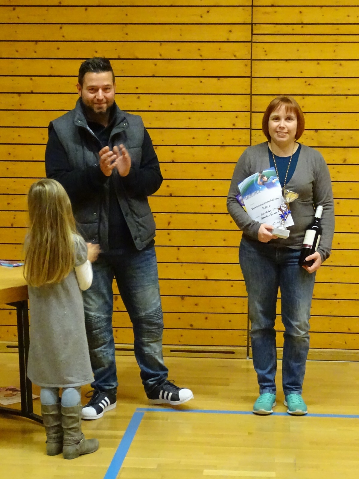 TT_TV2804 Tischtennis-Spielszene beim Punktspiel des TV Wolfenweiler-Schallstadt 2015