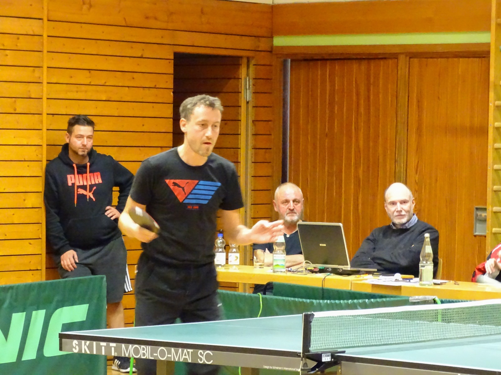 TT_TV2834 Tischtennis-Spielszene beim Punktspiel des TV Wolfenweiler-Schallstadt 2015