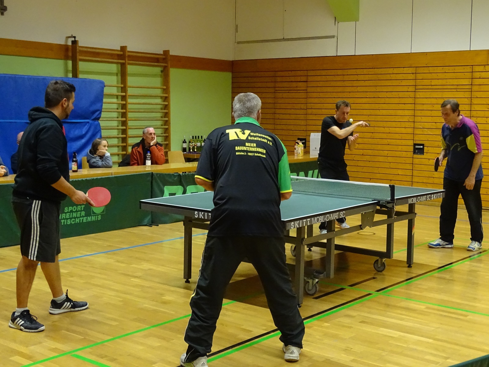 TT_TV2839 Tischtennis-Spielszene beim Punktspiel des TV Wolfenweiler-Schallstadt 2015
