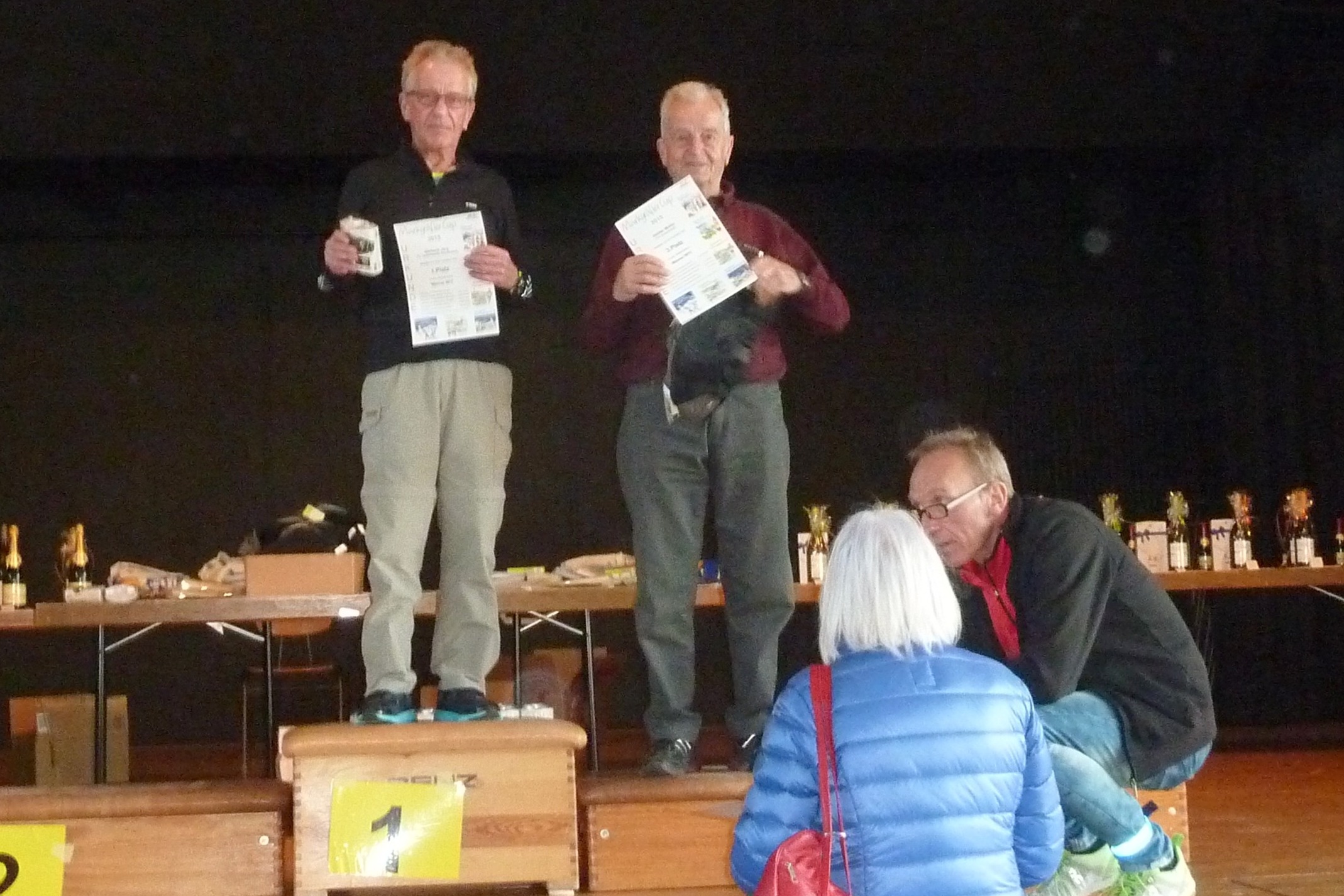 laeufer_2016_13_gross Läuferinnen und Läufer der Laufgruppe des TV Wolfenweiler-Schallstadt bei einem Wettkampf 2016