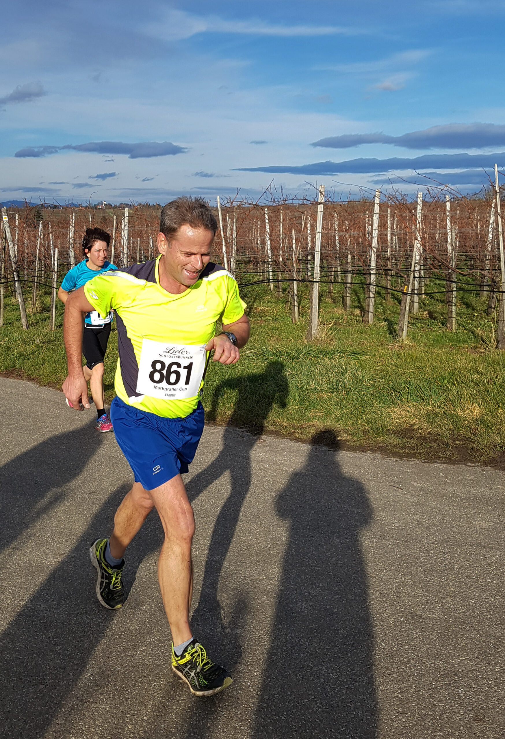 laeufer_2017_04_gross Läuferinnen und Läufer der Laufgruppe des TV Wolfenweiler-Schallstadt bei einem Wettkampf 2017