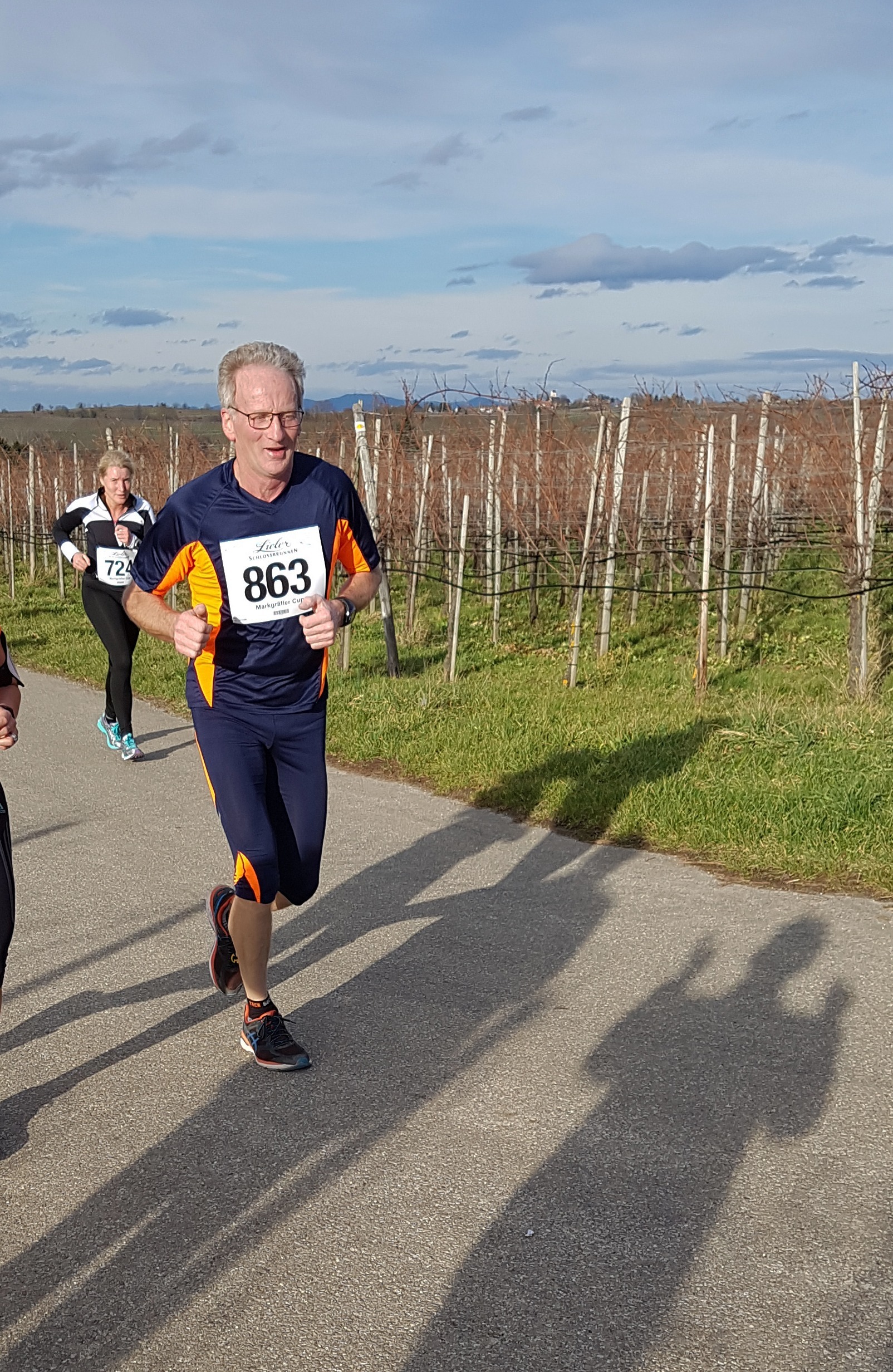 laeufer_2017_05_gross Läuferinnen und Läufer der Laufgruppe des TV Wolfenweiler-Schallstadt bei einem Wettkampf 2017